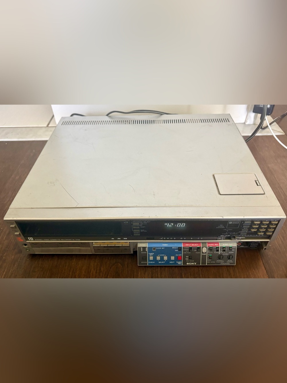 Sony SL-2710 Betamax player - Nice! - Hi-Fi Stereo VCR video recorder Untested